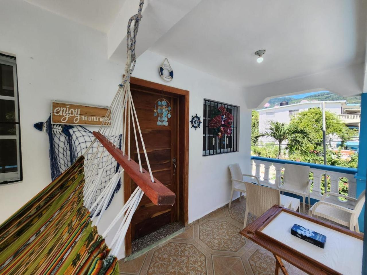 Beachfront Apartment, Quiet 4 Beds, 1 Bath, Ac, Wi-Fi, Hot Water, In Paraiso Near Los Patos Exterior foto